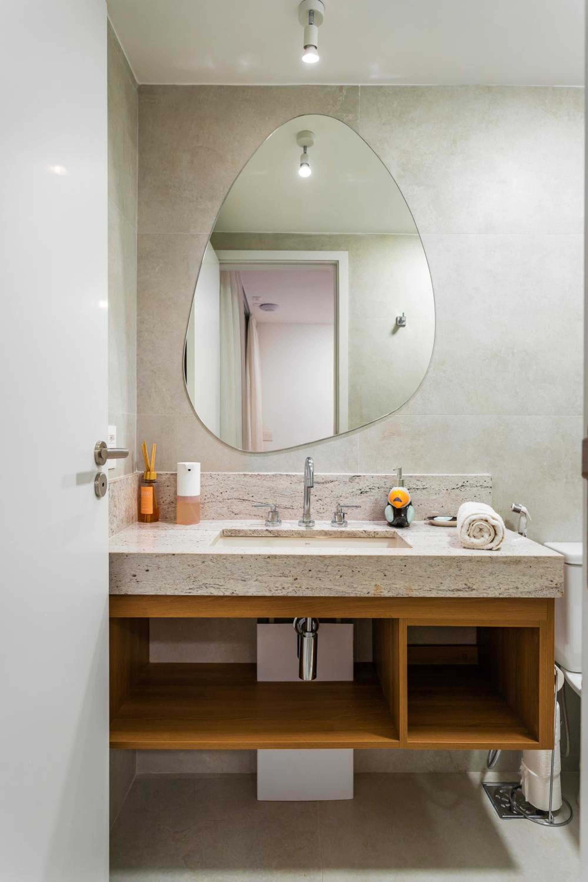 Luxuosos Apartamentos por Temporada na Atlântica à Beira-Mar, Copacabana