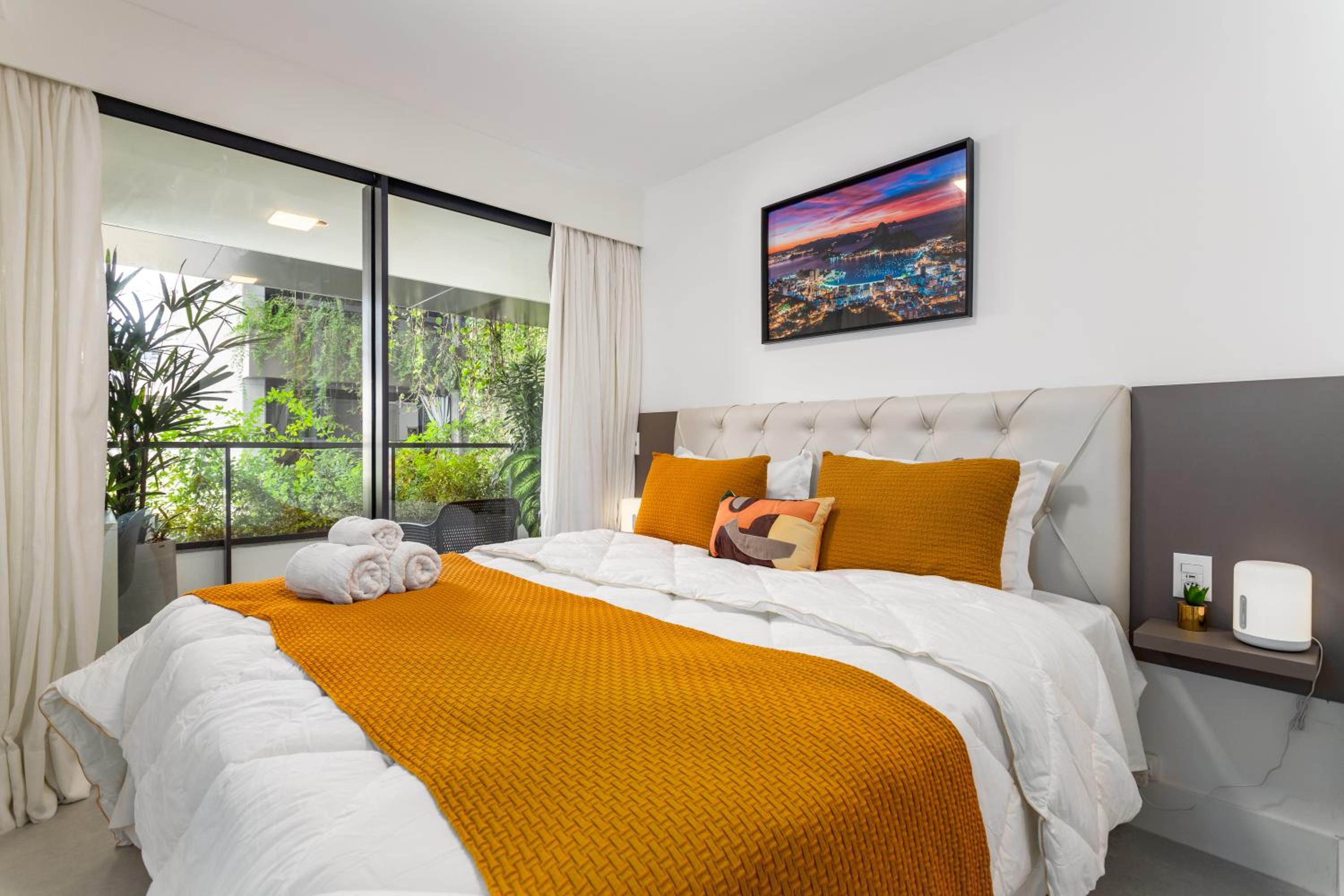 Luxuosos Apartamentos por Temporada na Atlântica à Beira-Mar, Copacabana