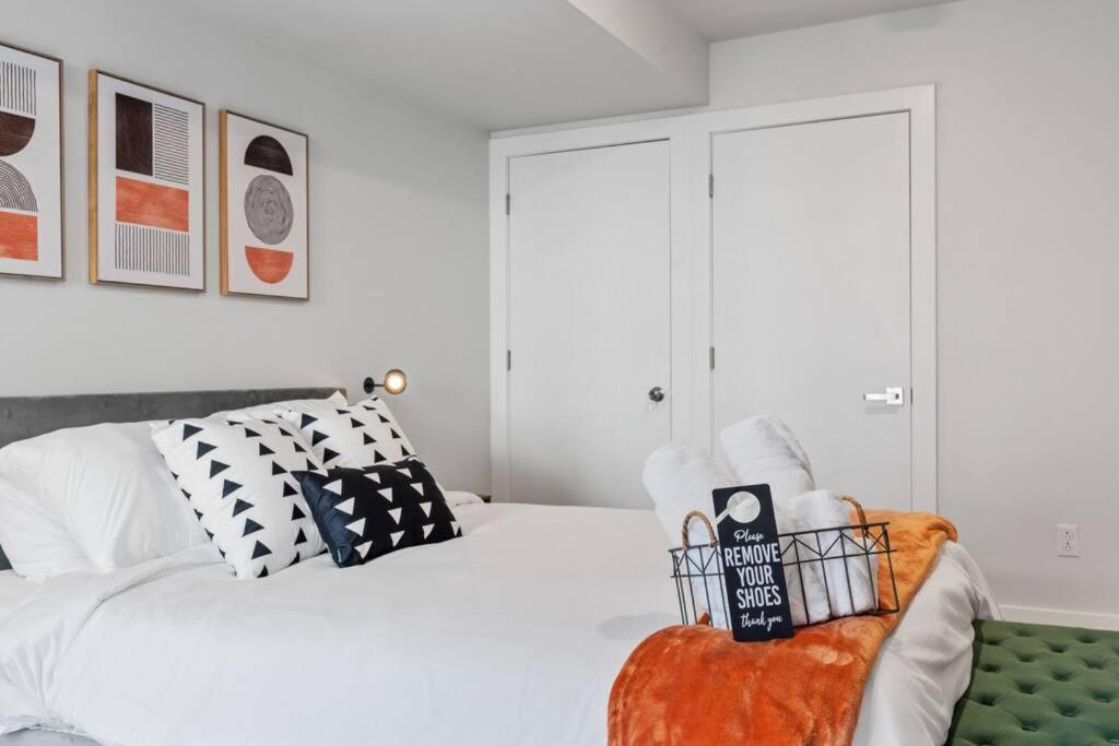 Two Private Rooms on Arch Street