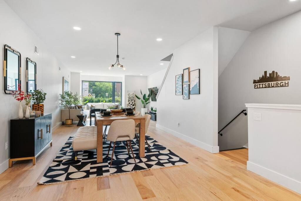 Two Private Rooms on Arch Street