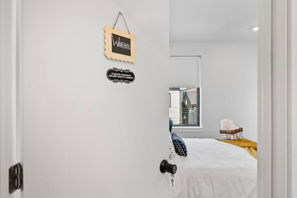 Two Private Rooms on Arch Street