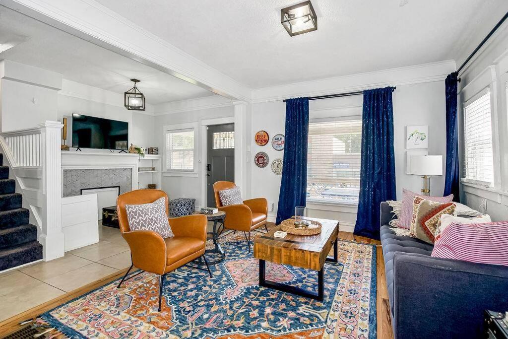 Modern Comfort in Historic Charm: 4BR KC Retreat view 3
