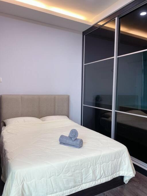 39# Private! Modern Stylish Suite at Austin, JB