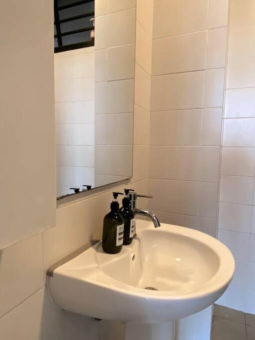 39# Private! Modern Stylish Suite at Austin, JB