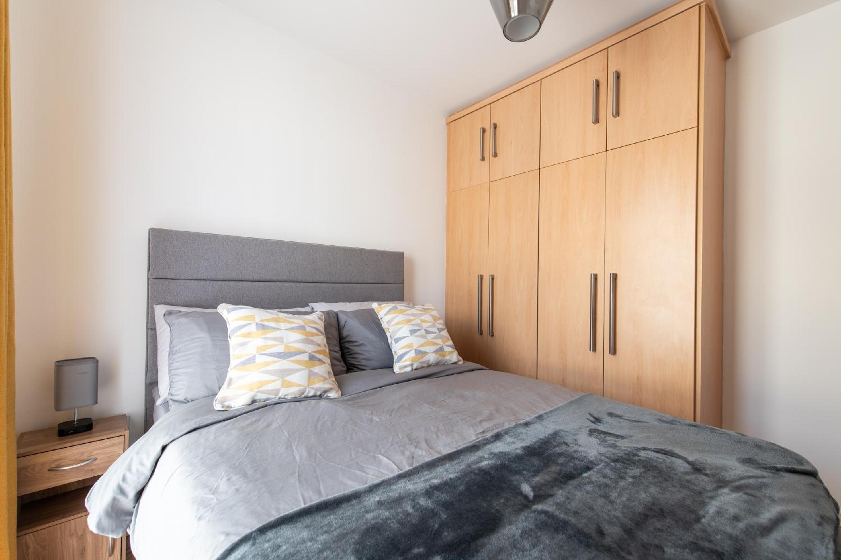 THE RISE - A beautiful 2 bedroom house, only 17mins to Central London!!! view 2