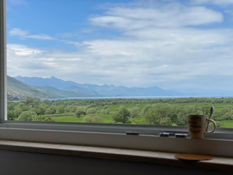 Luxury apartment with a wonderful lake view