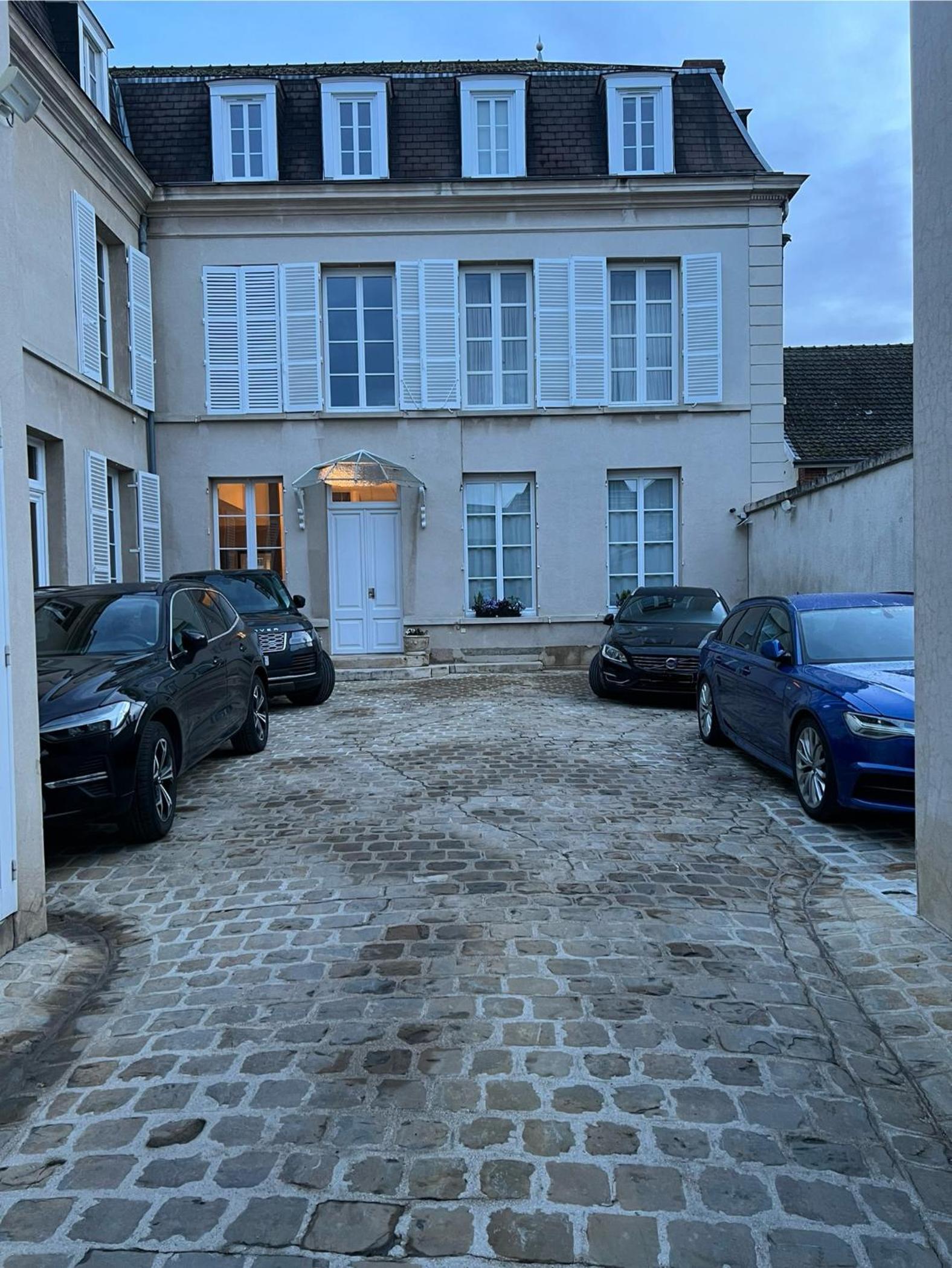 Photo 33