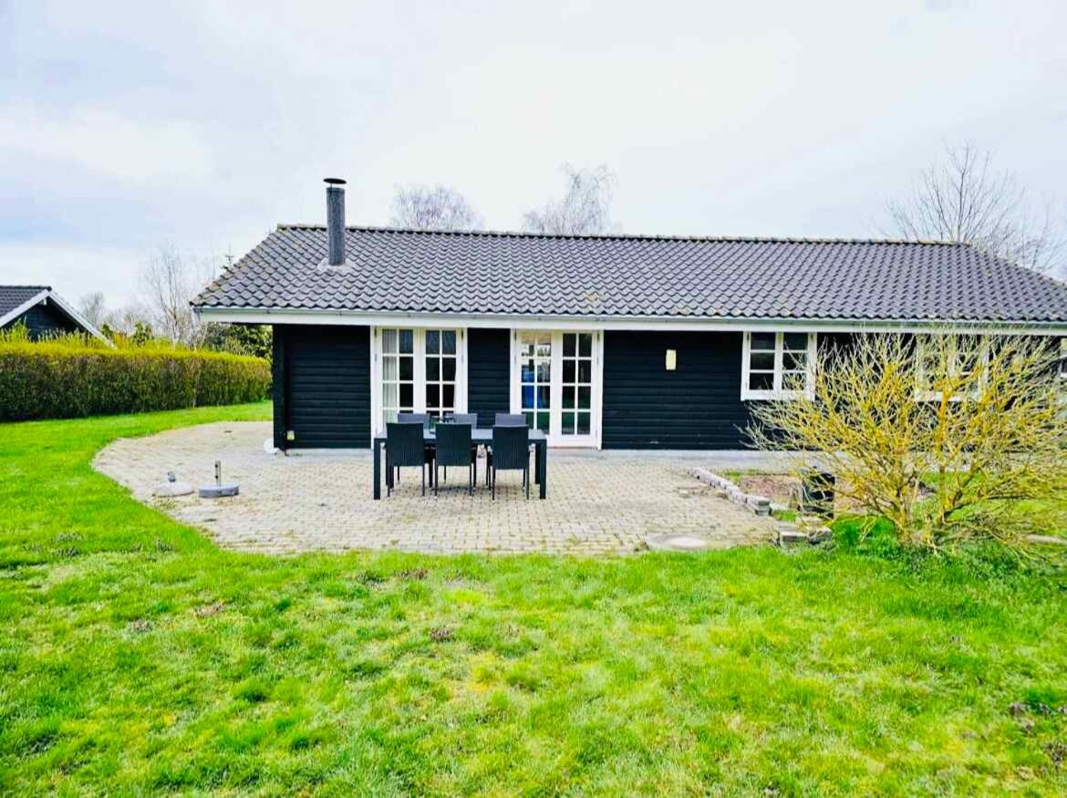 Lovely Cottage With Secluded Garden