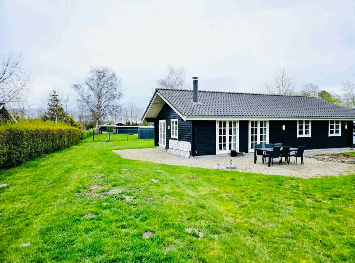 Lovely Cottage With Secluded Garden