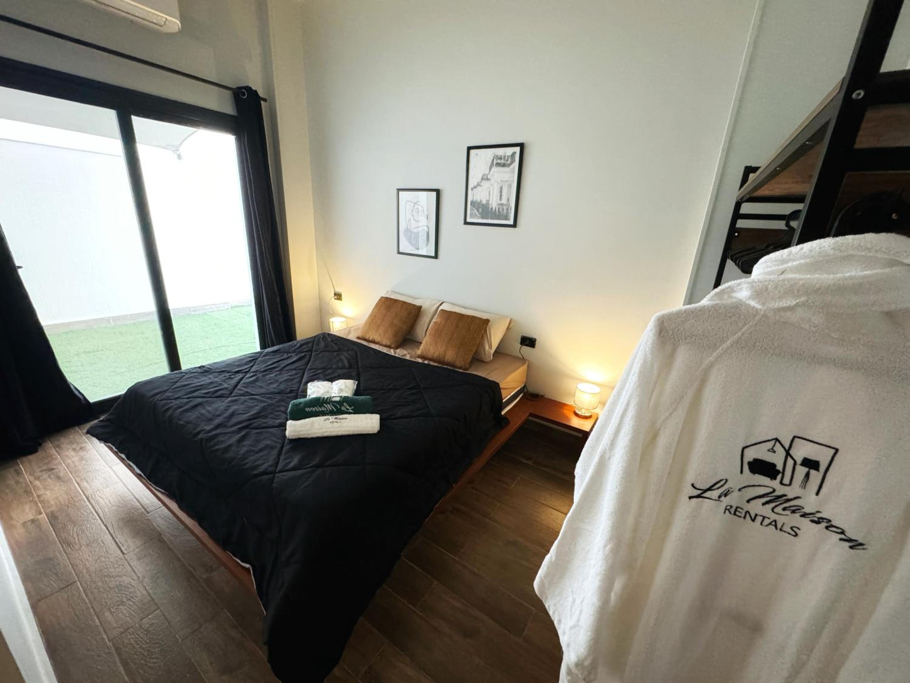 Private Jacuzzi suite apartment with garden