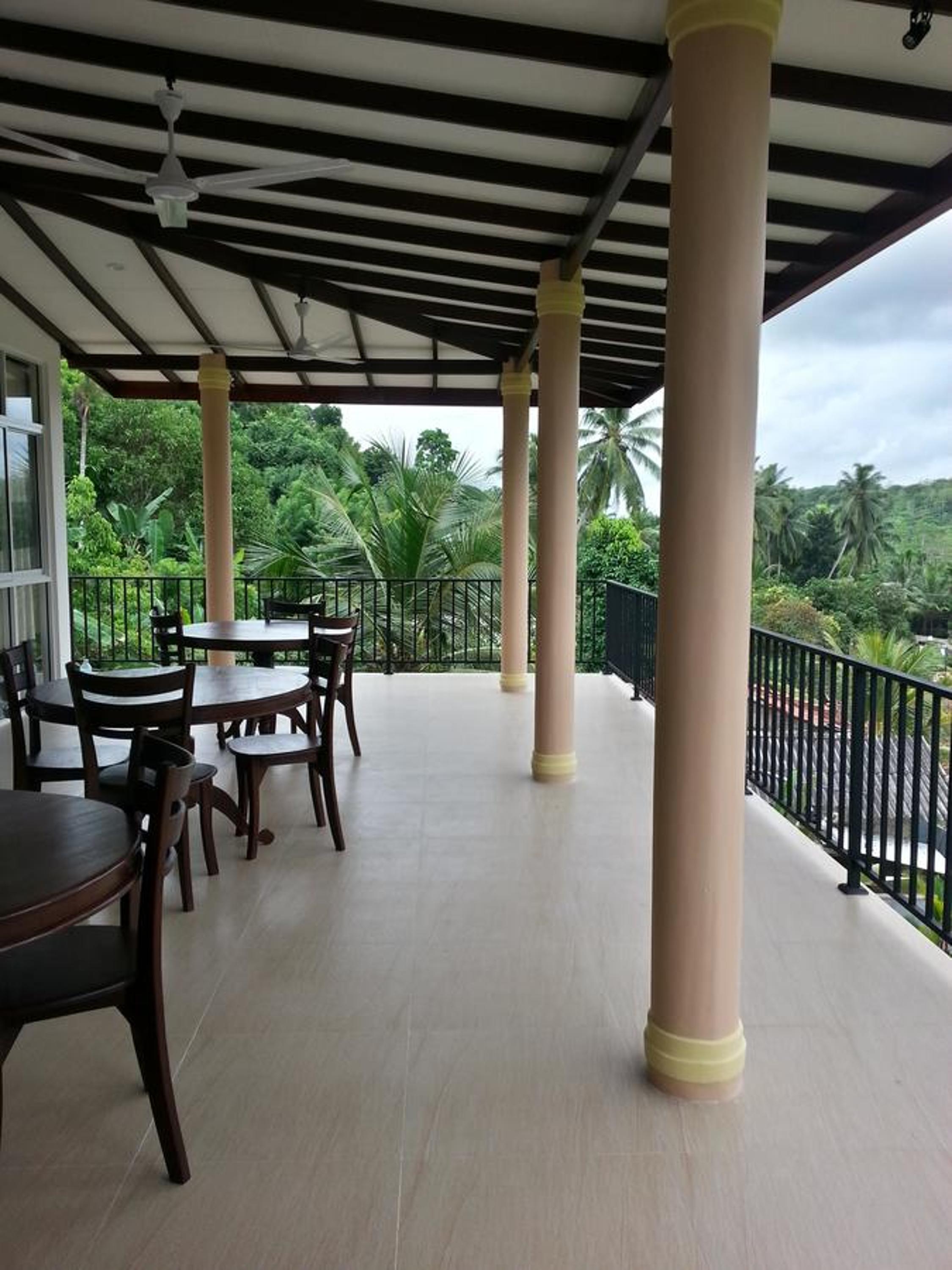 Coral Palm Villa and Apartment