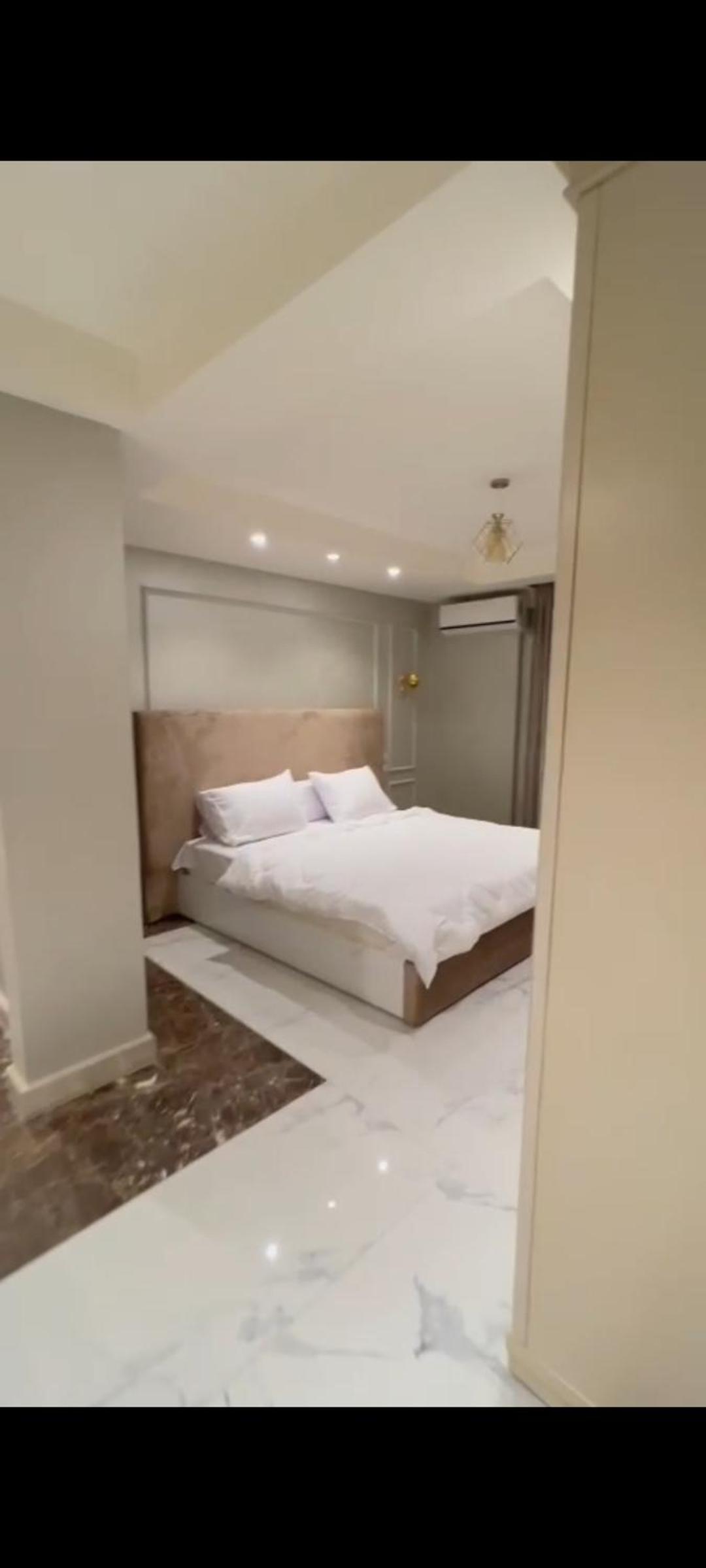 Duplex 5 Bed Room