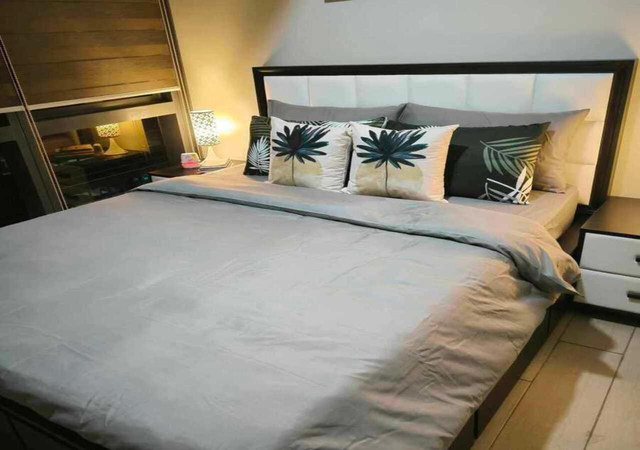 Avery's Place @ One Eastwood Avenue view 5