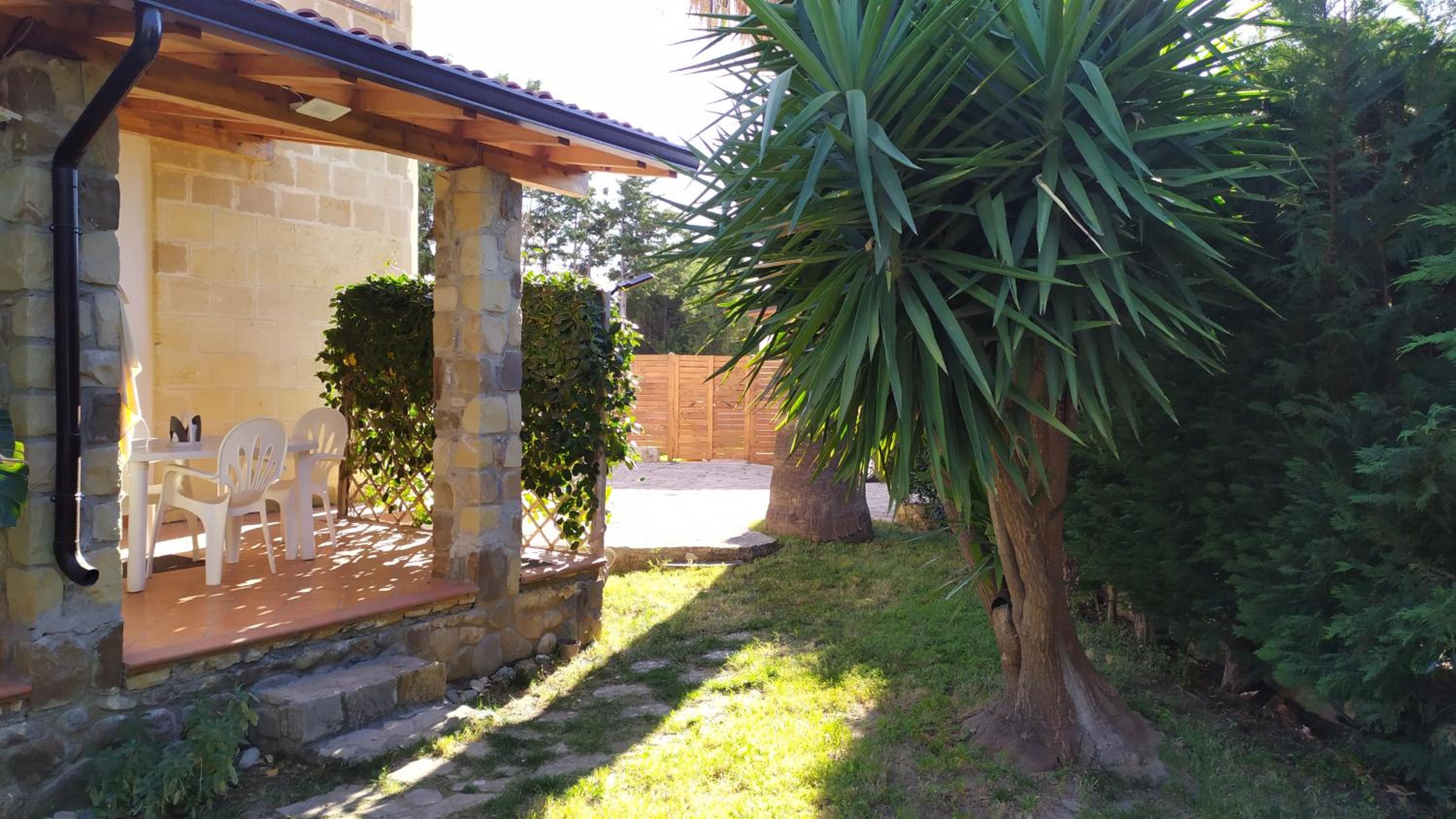 Villa con giardino sul lungomare view 4