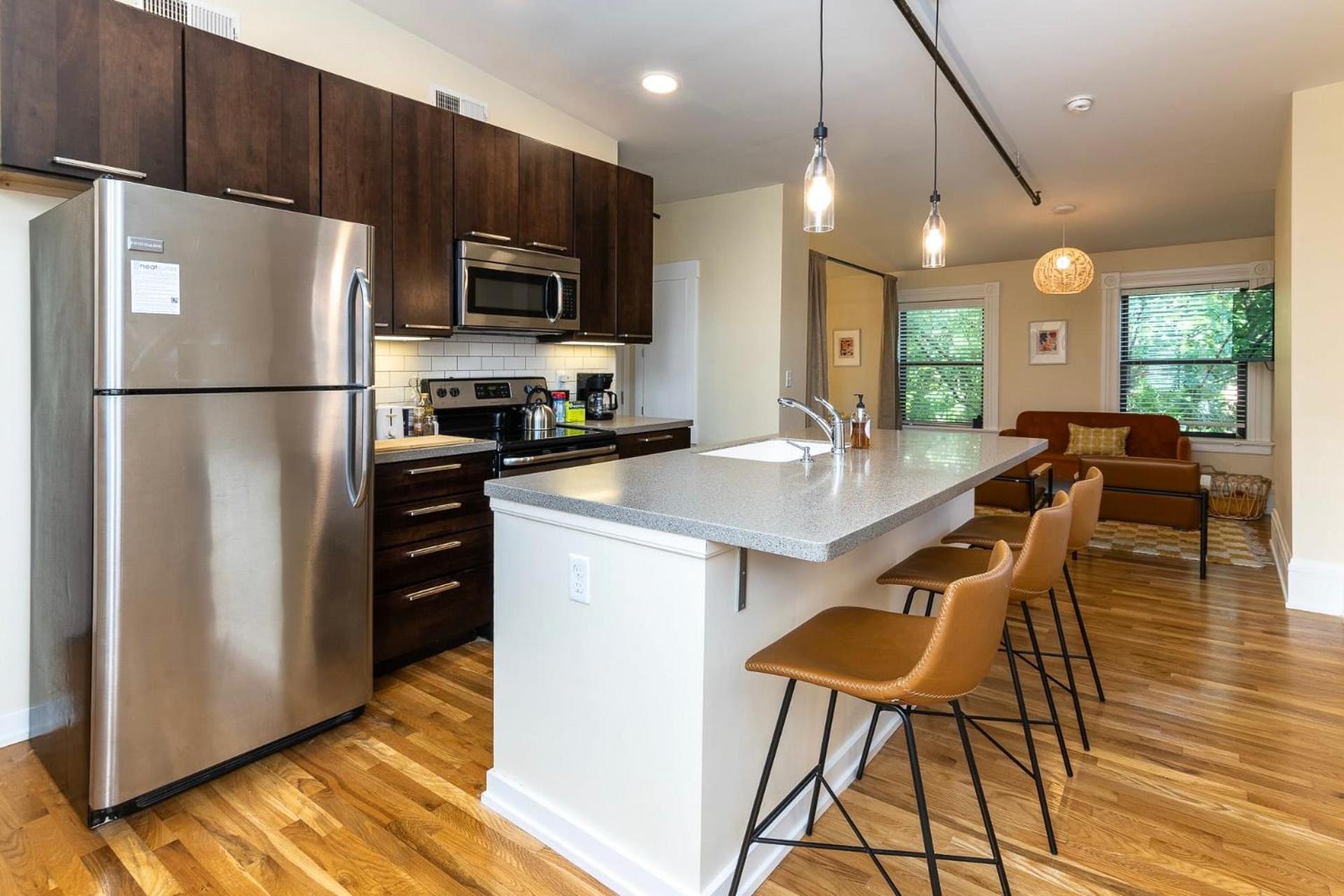 The Heart of OTR - Central studio apartment view 3