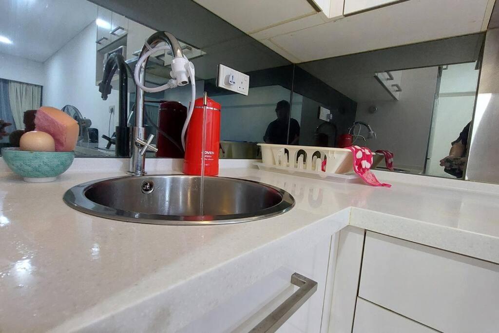 IHomes33 Summer Suites KLCC LRT 2-4 Pax, IH03