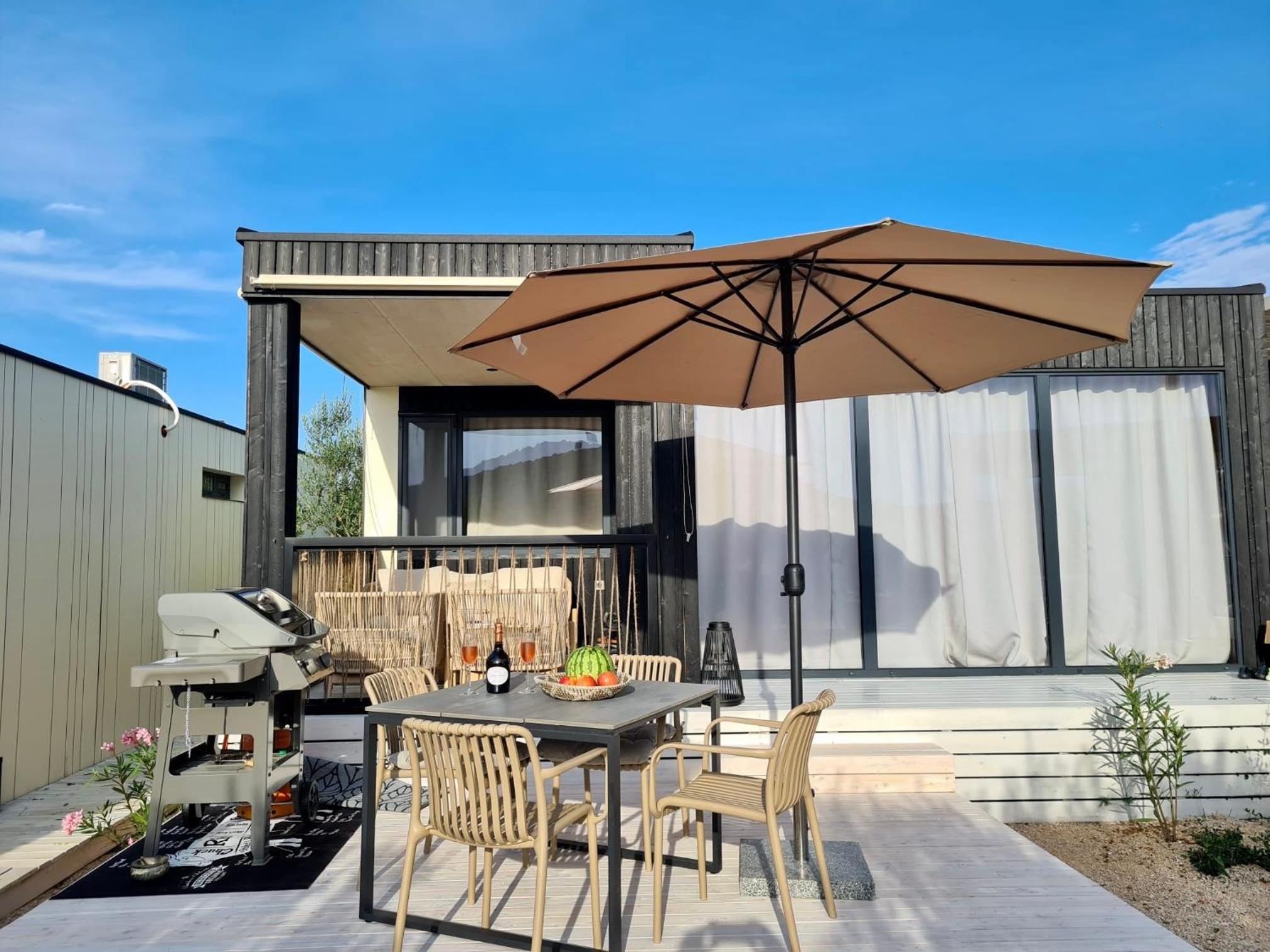 Jazine beach villas