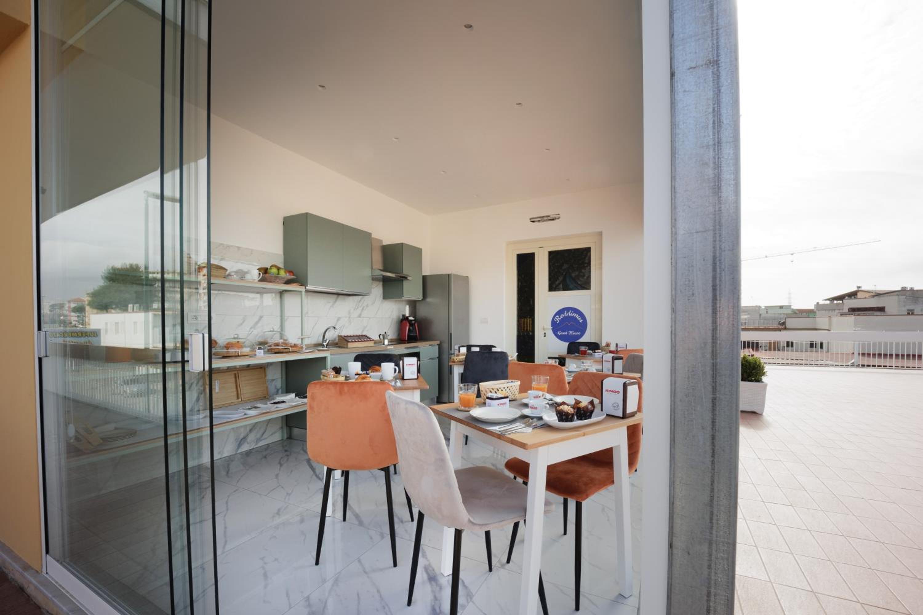 REDDIMUS Guest House