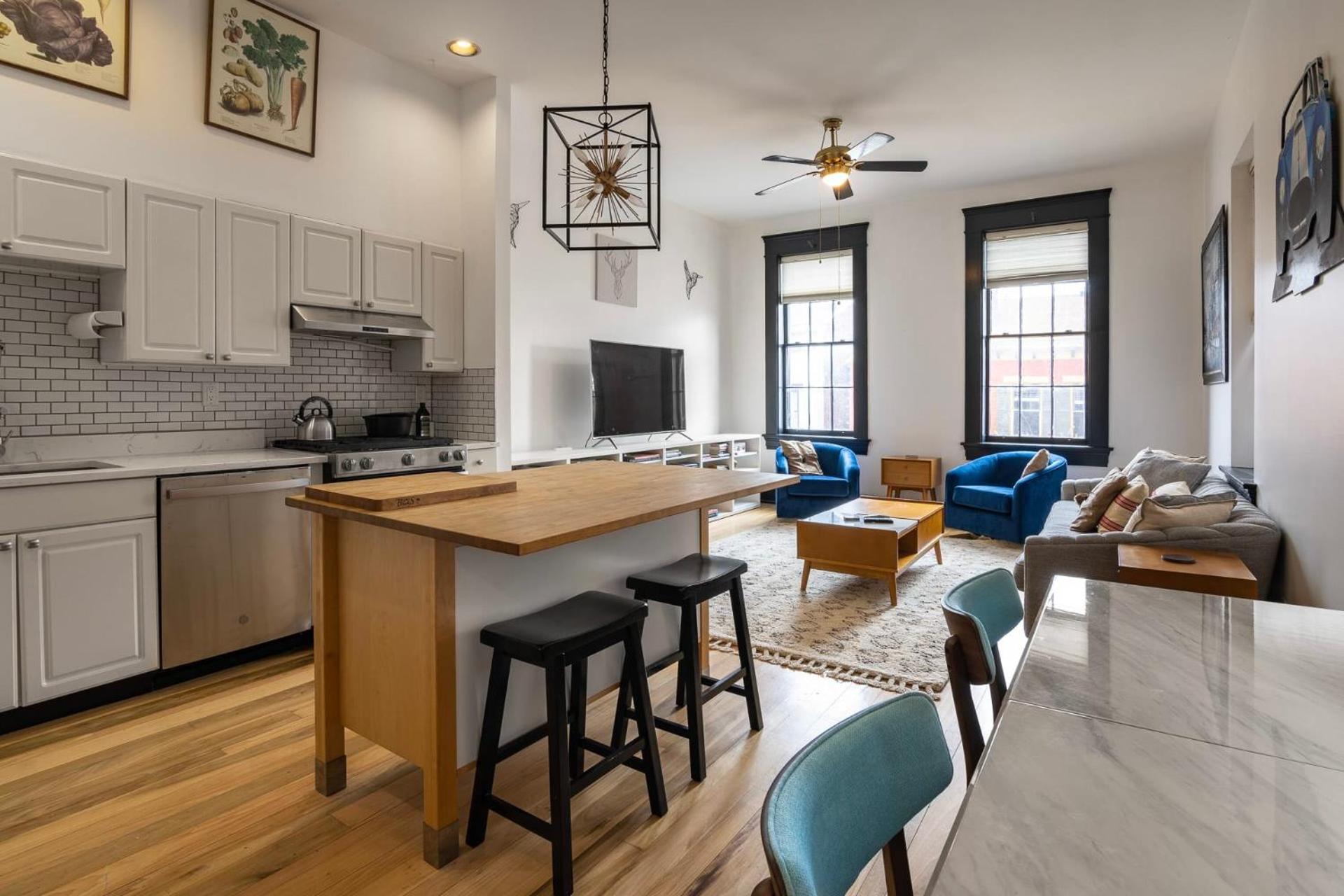 2BR 2 and a half BA Retreat - Wet Bar, Deck, Private Parking view 3