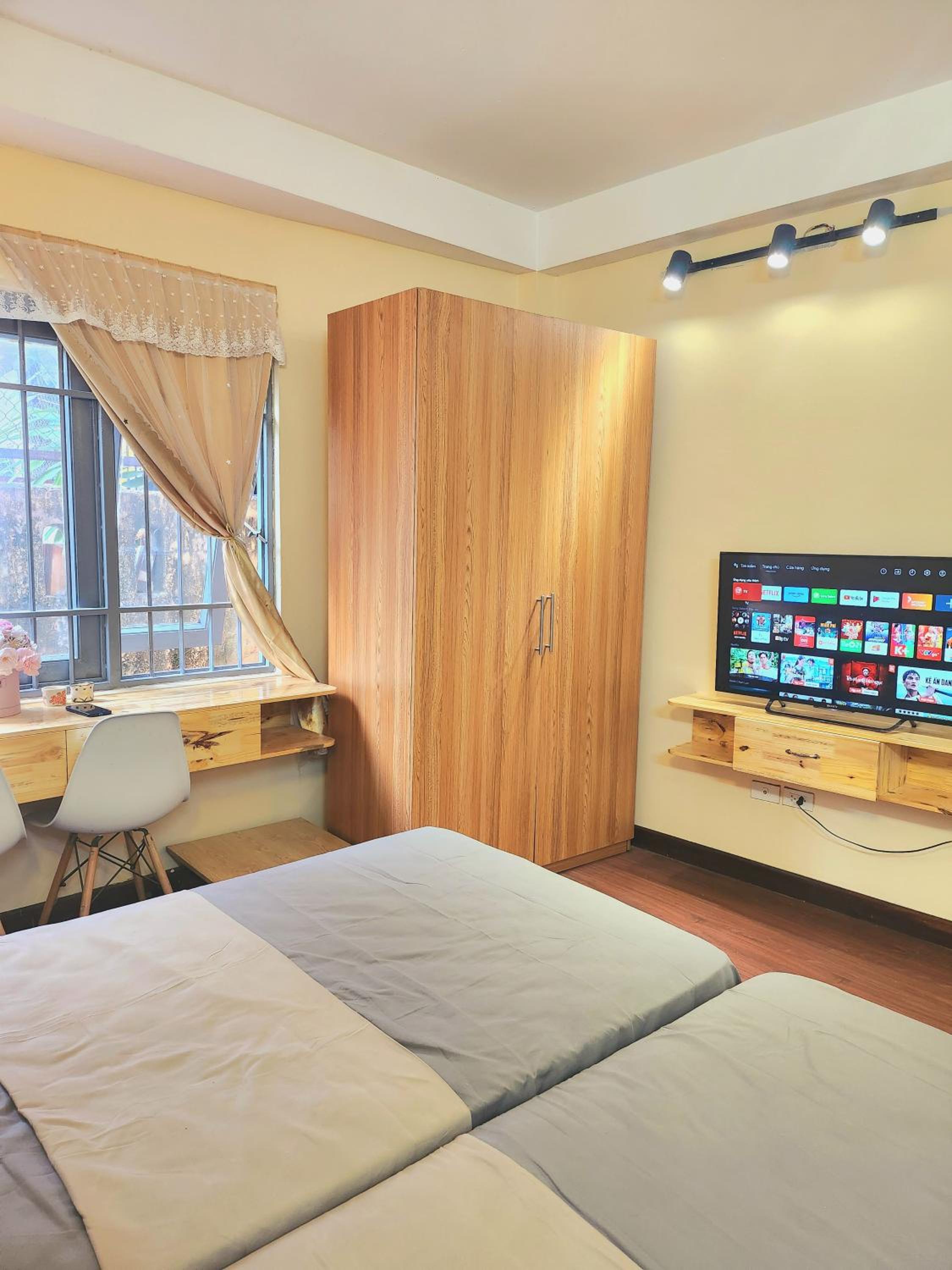 4BR nguyên căn có thang máy tại Hoàn Kiếm Hà Nội