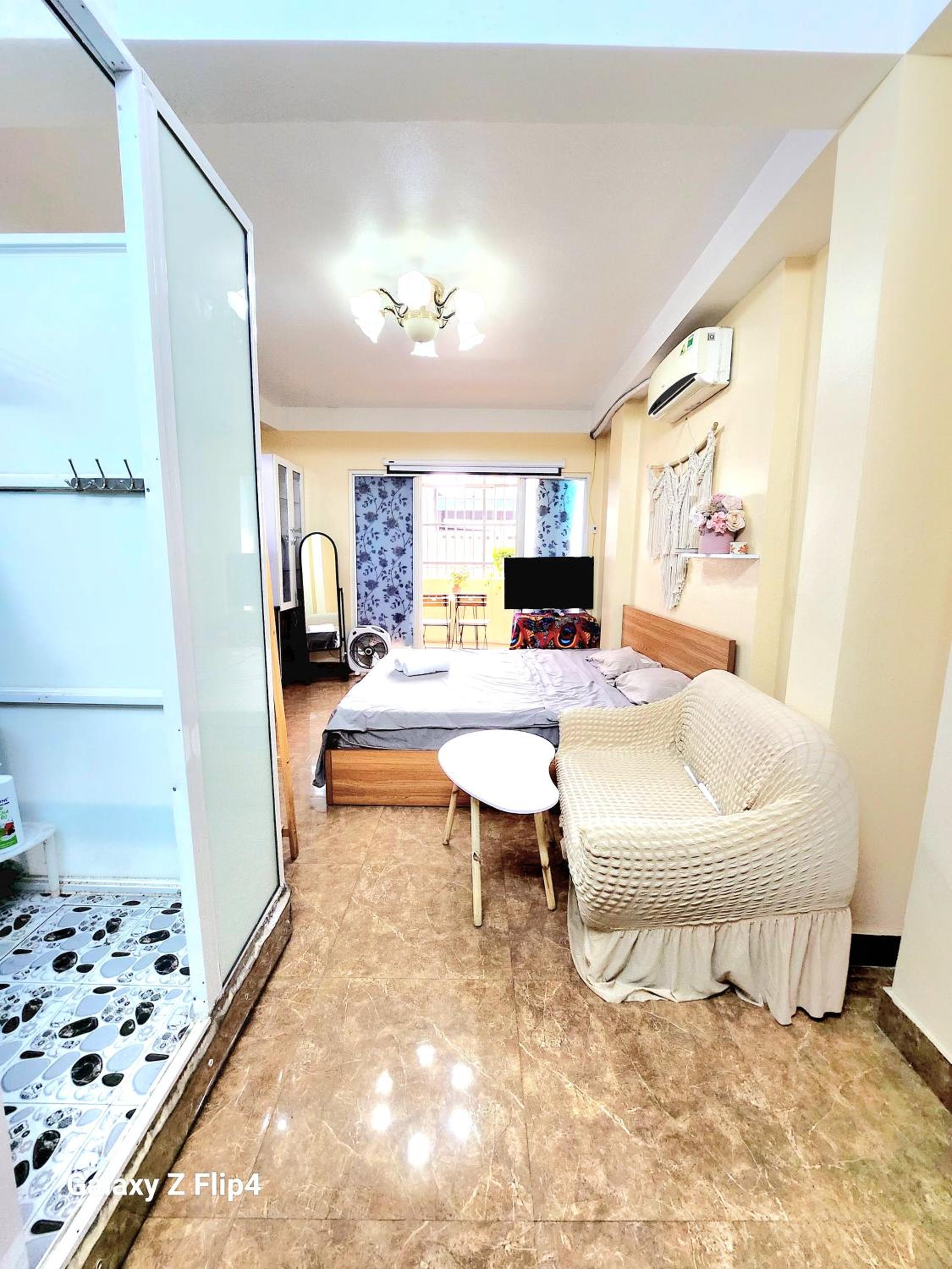 4BR nguyên căn có thang máy tại Hoàn Kiếm Hà Nội