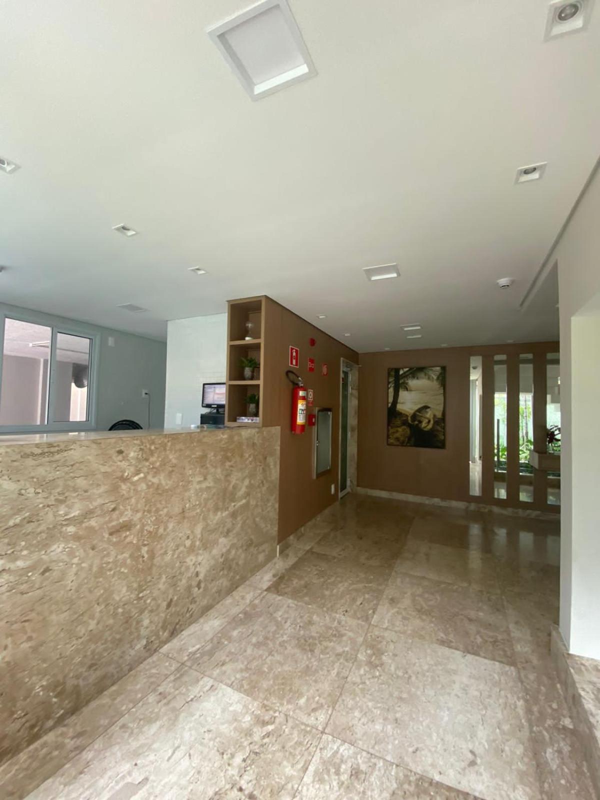 Apartamento alto padrão com vista mar na Barra