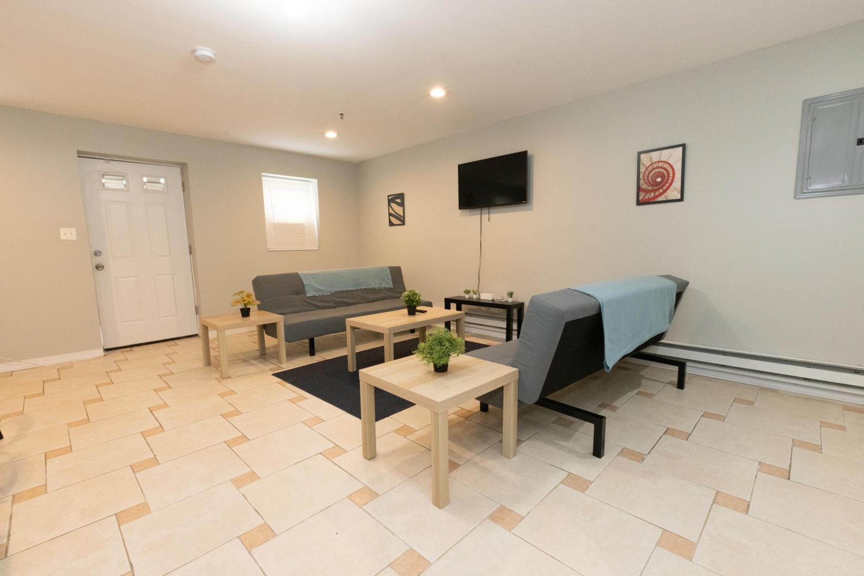 Bright & Spacious 2-bed near NYC