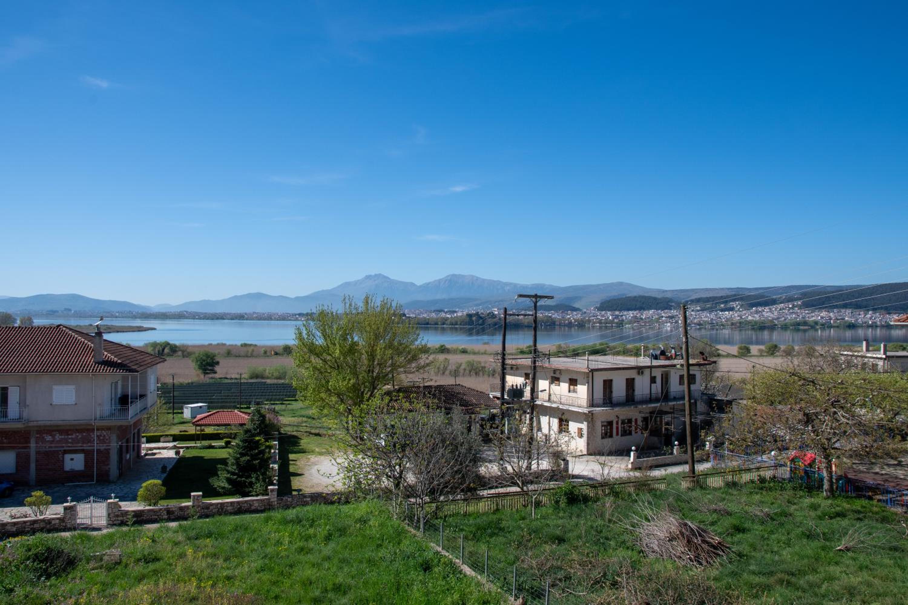 Lake House Ioannina view 3
