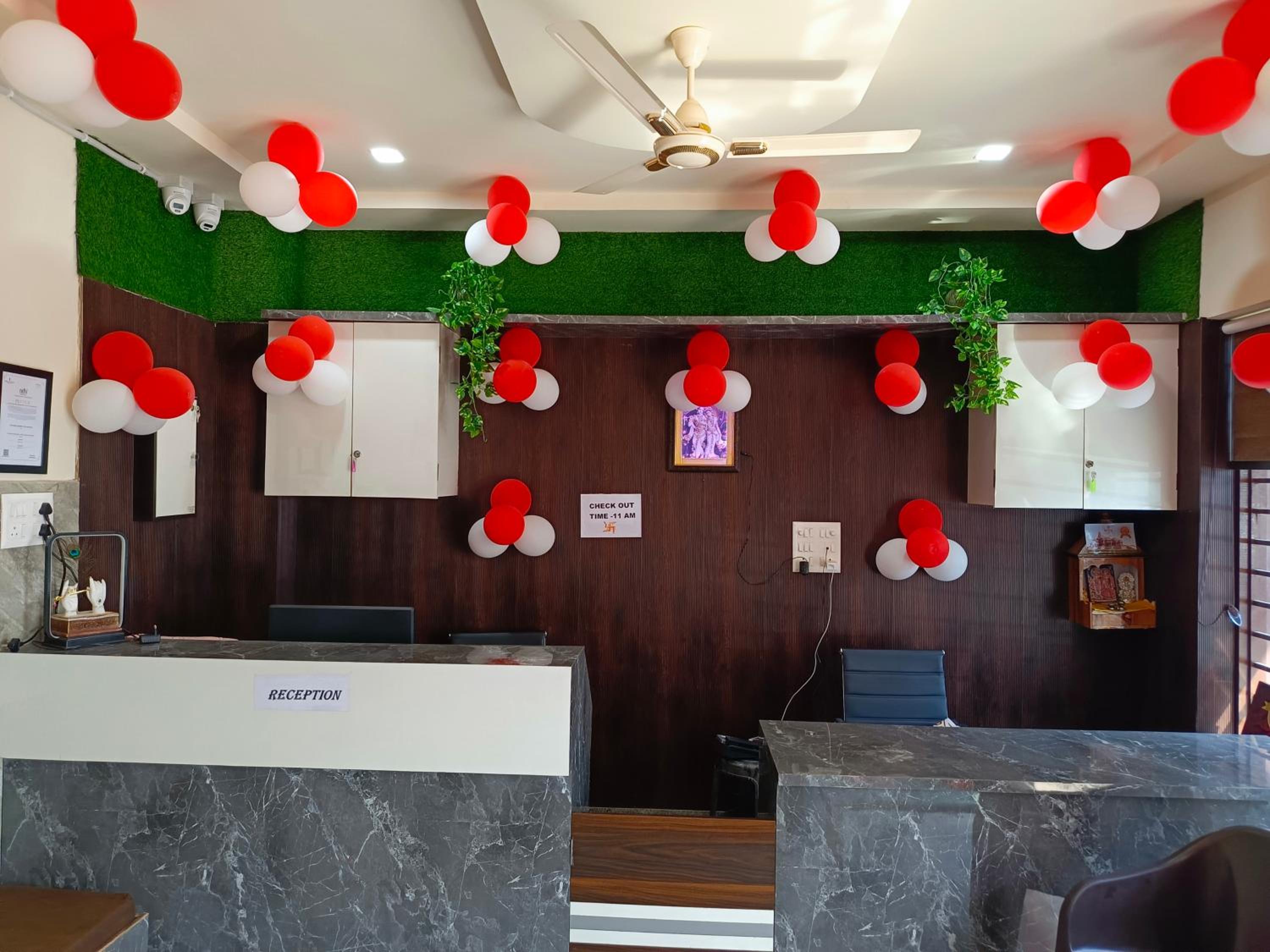 Shri Girraj Residency