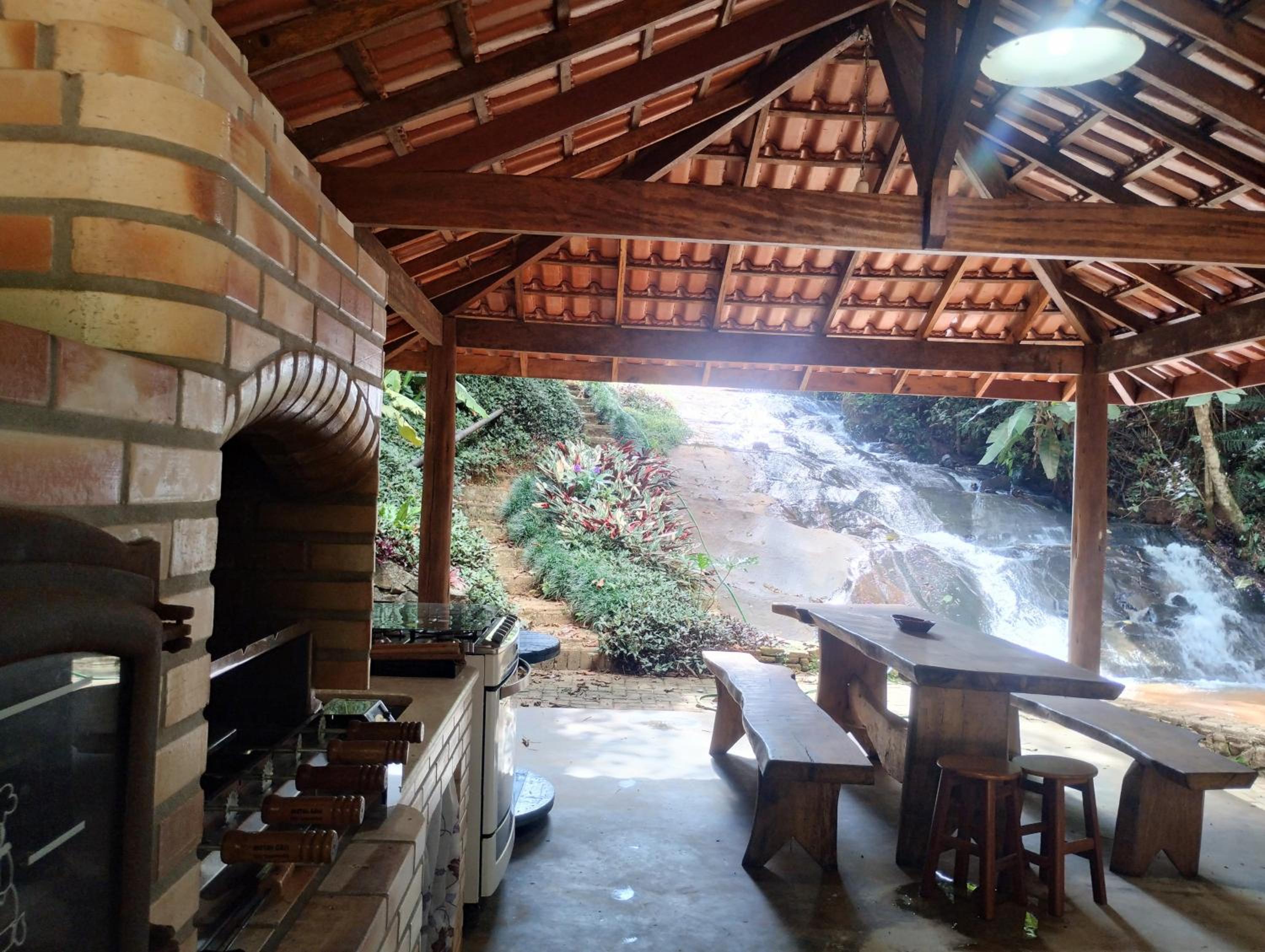 Sítio Canto da Roça Com Cachoeira