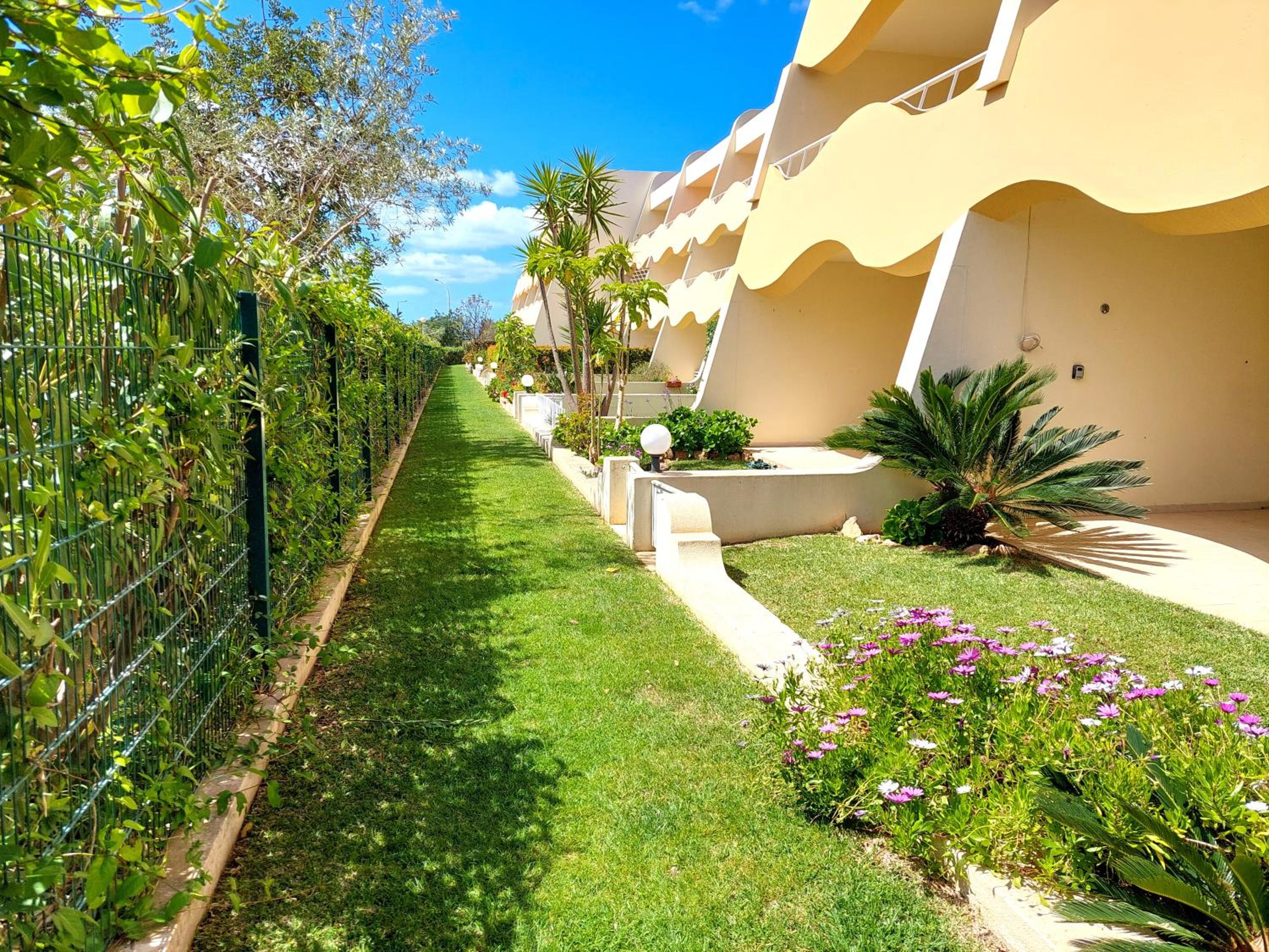 Vilamoura Marina and Falésia Beach Apartment
