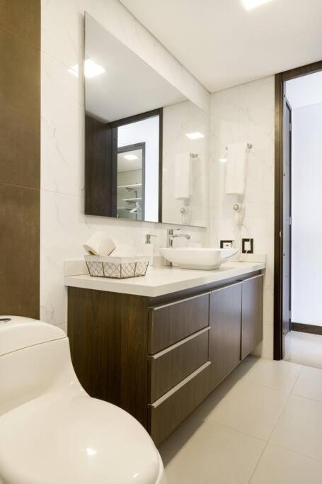 301 Modern space in exclusive area of El Poblado