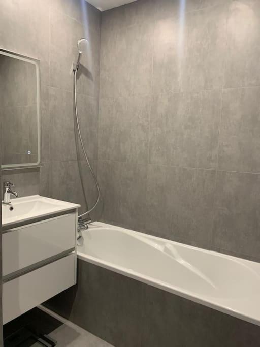 Studio to rent in Gibraltar - Marina Views view 4
