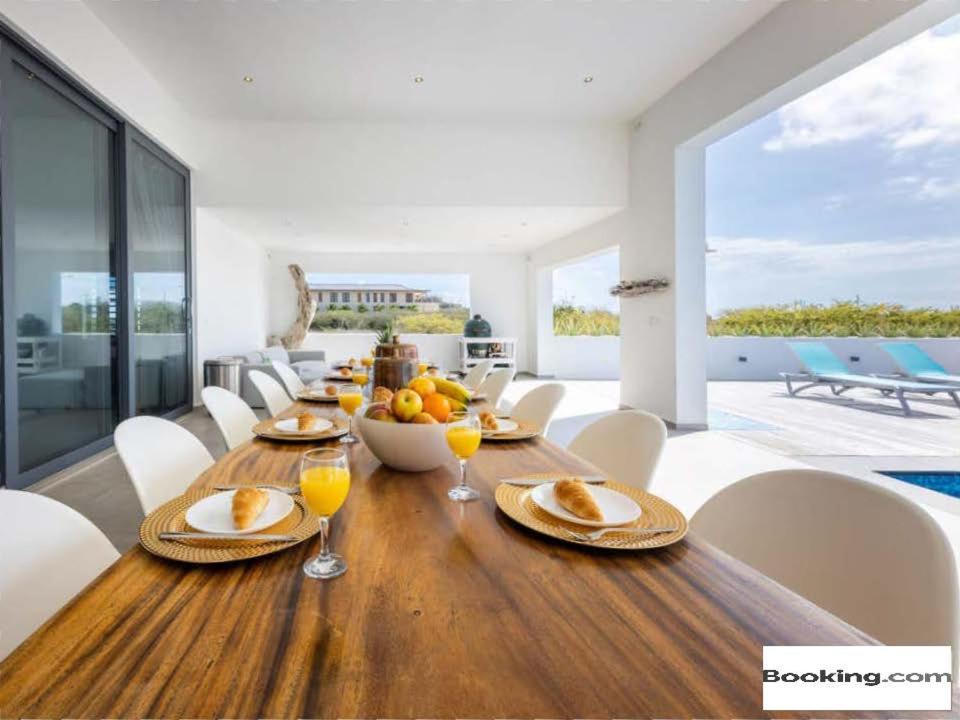 Villa met zeezicht & infinitypool Jan Thiel Curacao