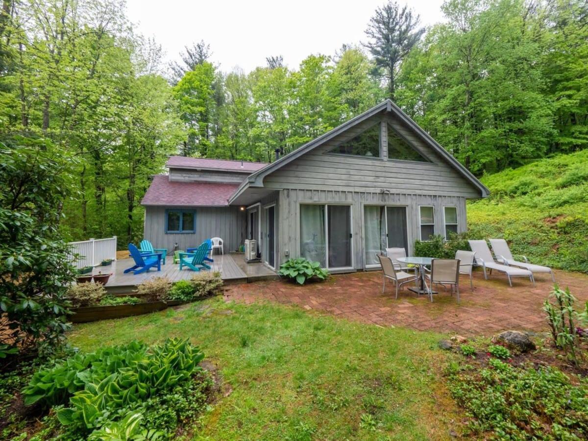 Berkshire Vacation Rentals: Loft Style Cabin In West Stockbridge Book Now view 3