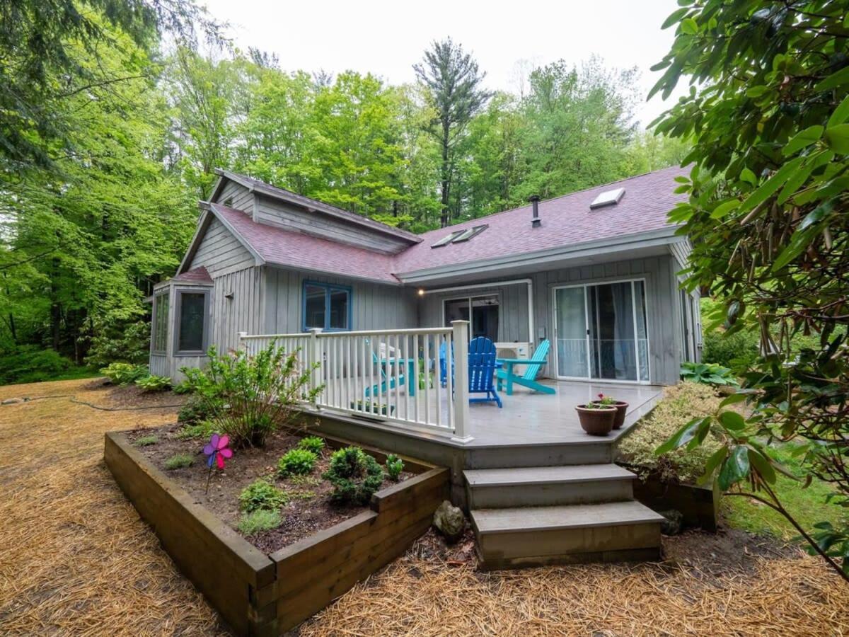 Berkshire Vacation Rentals: Loft Style Cabin In West Stockbridge Book Now view 4