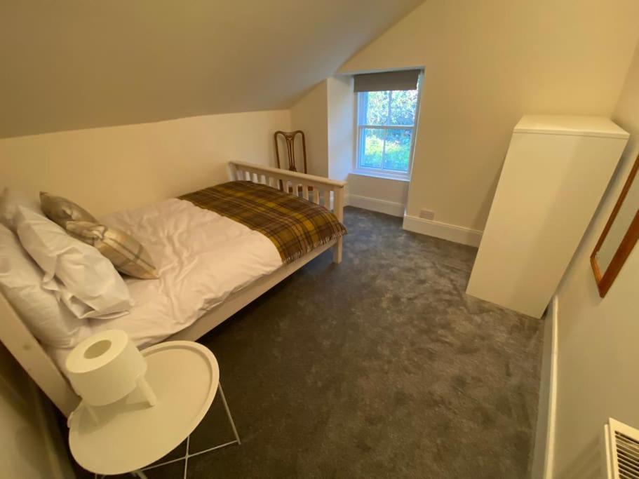 Heather House, beautiful family home, sleeps 8 view 4