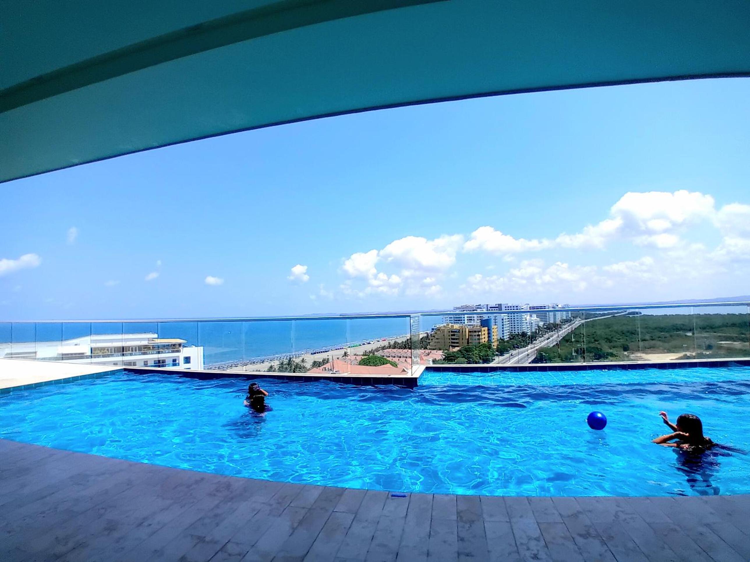 Exclusivo apartamento en Cielo Mar-playa las Americas, con maravillosas vistas del atardecer de Cartagena