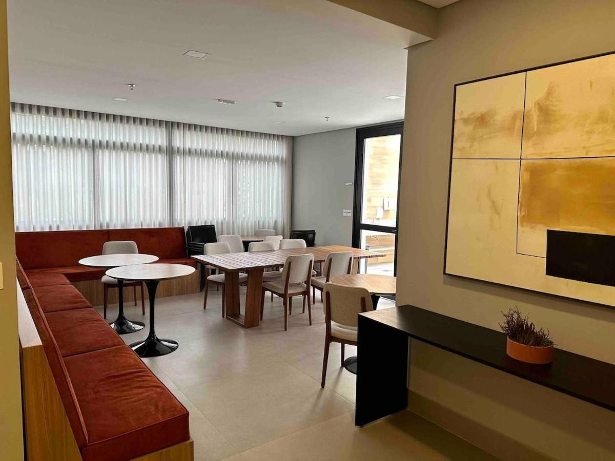 Flat com Ar no Metrô Belém — Ao Lado Hospital Cema