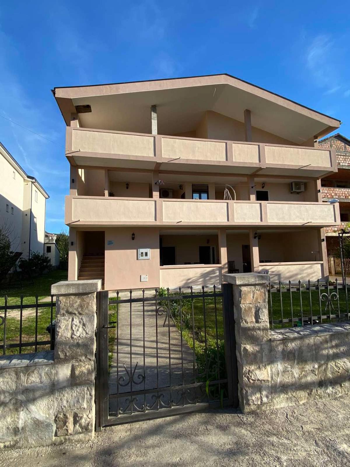 Apartmani Zecevic