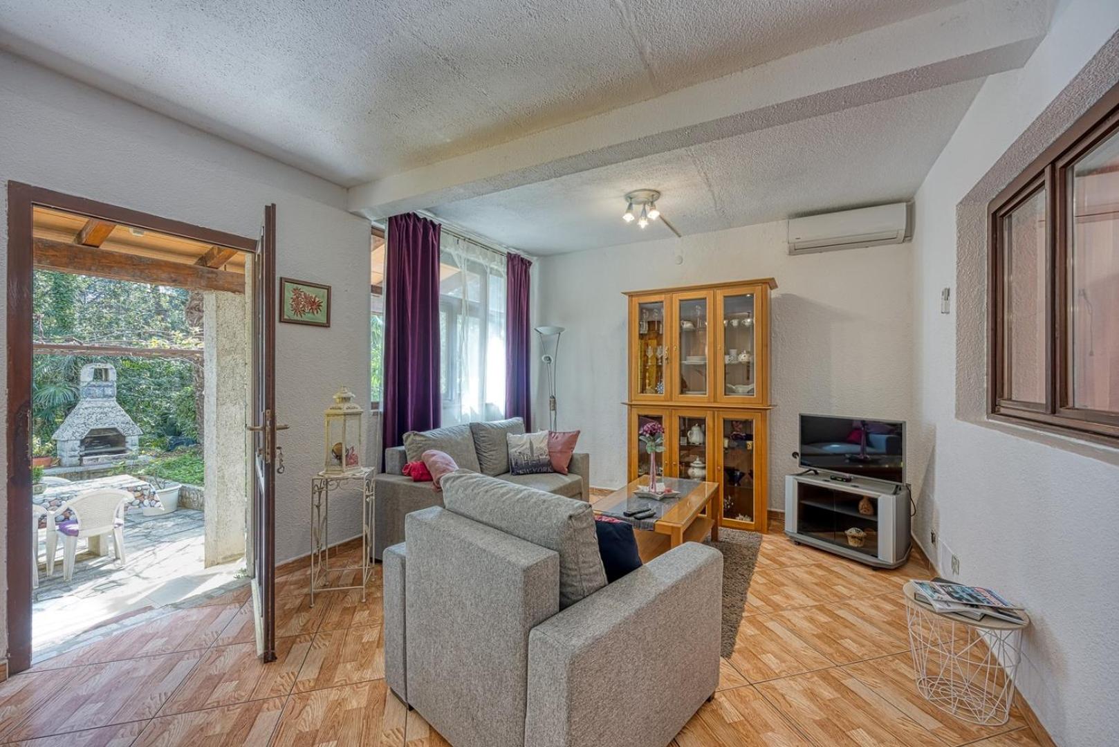 Pleasure Apartment