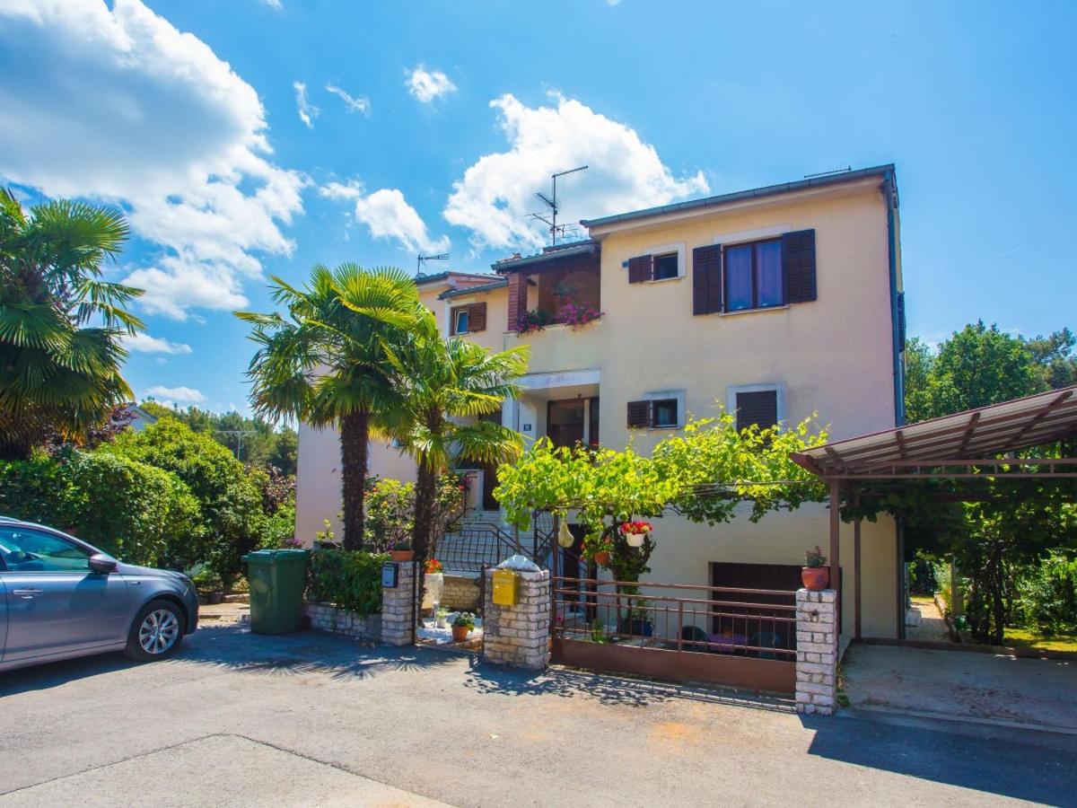 Pleasure Apartment