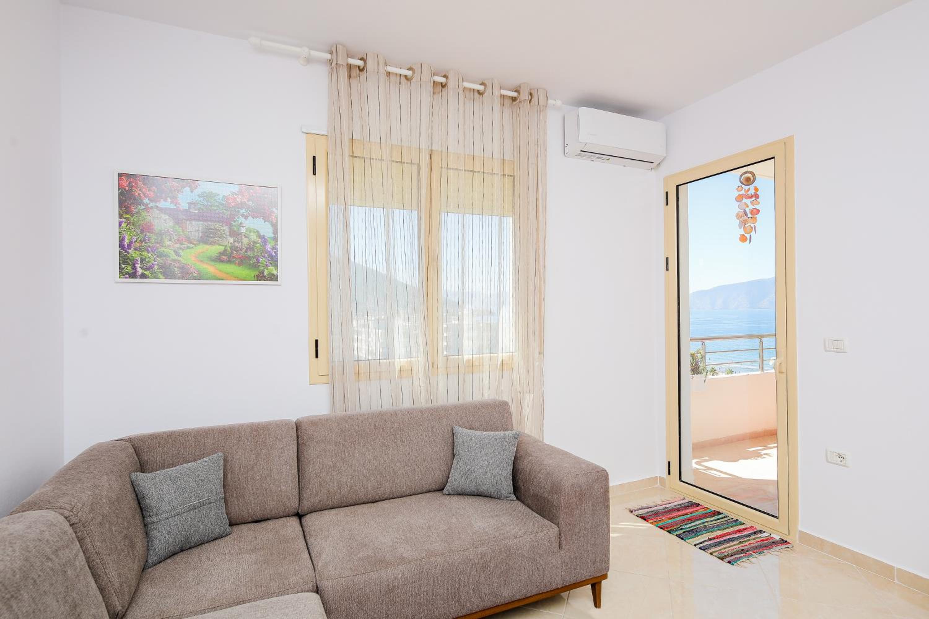 Sea Gem Apartment