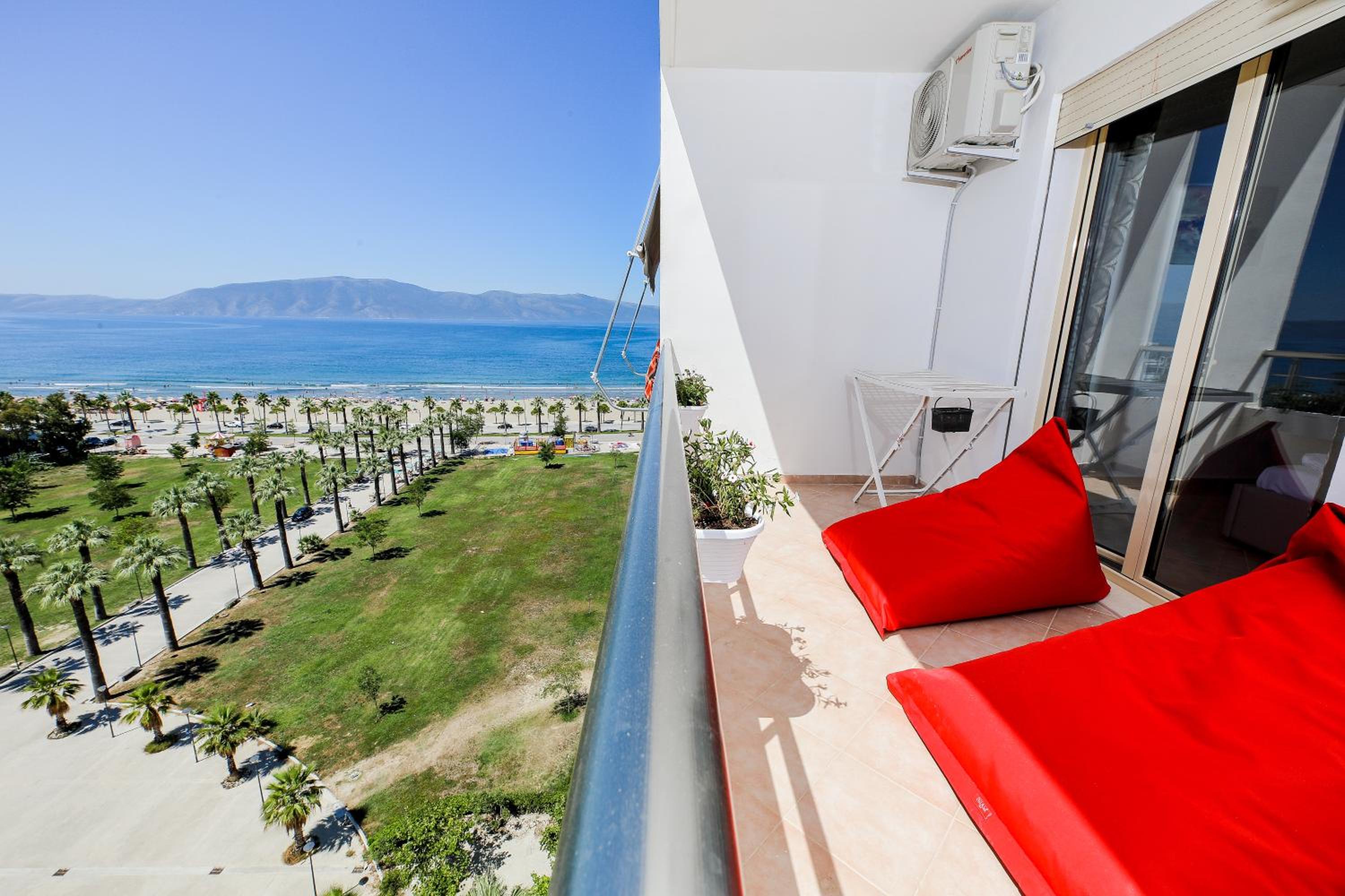 Sea Gem Apartment