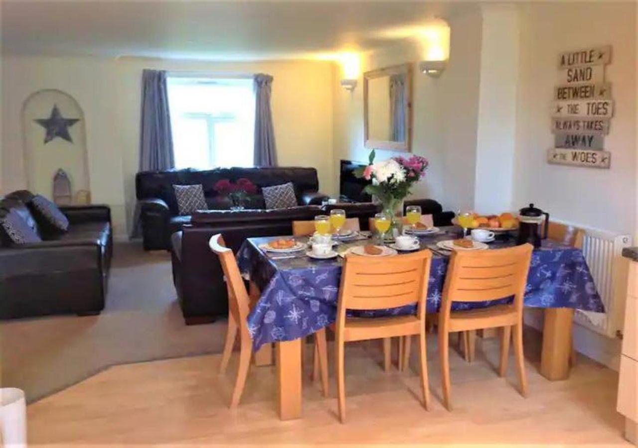 Atlantic Escape 4 Bed holiday home near Newquay view 3