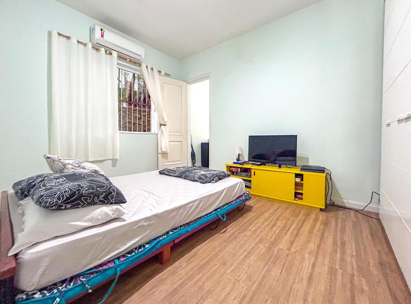 Otima casa com lazer completo em Sao Conrado RJ