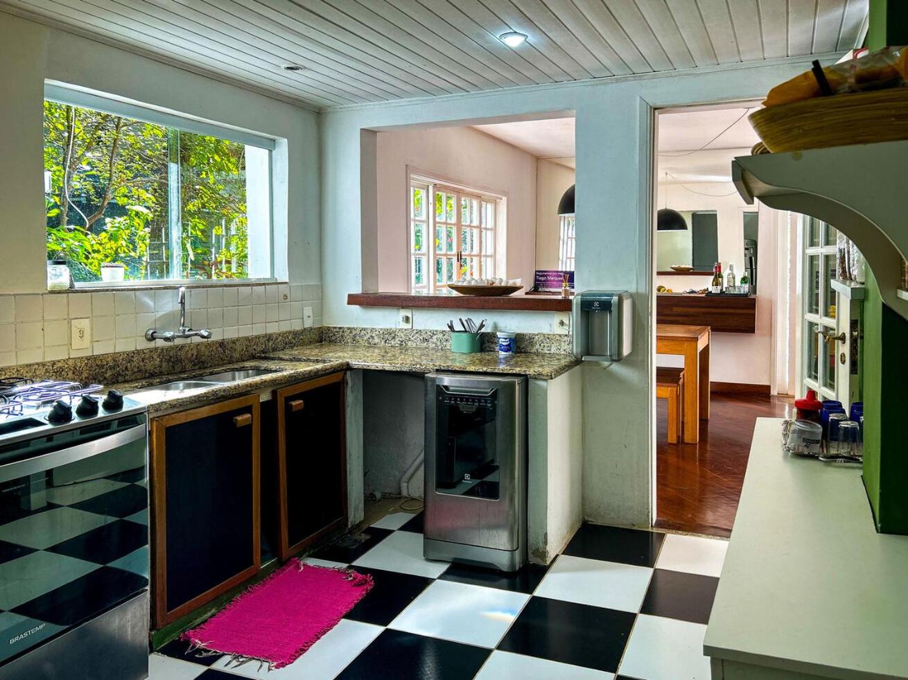 Otima casa com lazer completo em Sao Conrado RJ