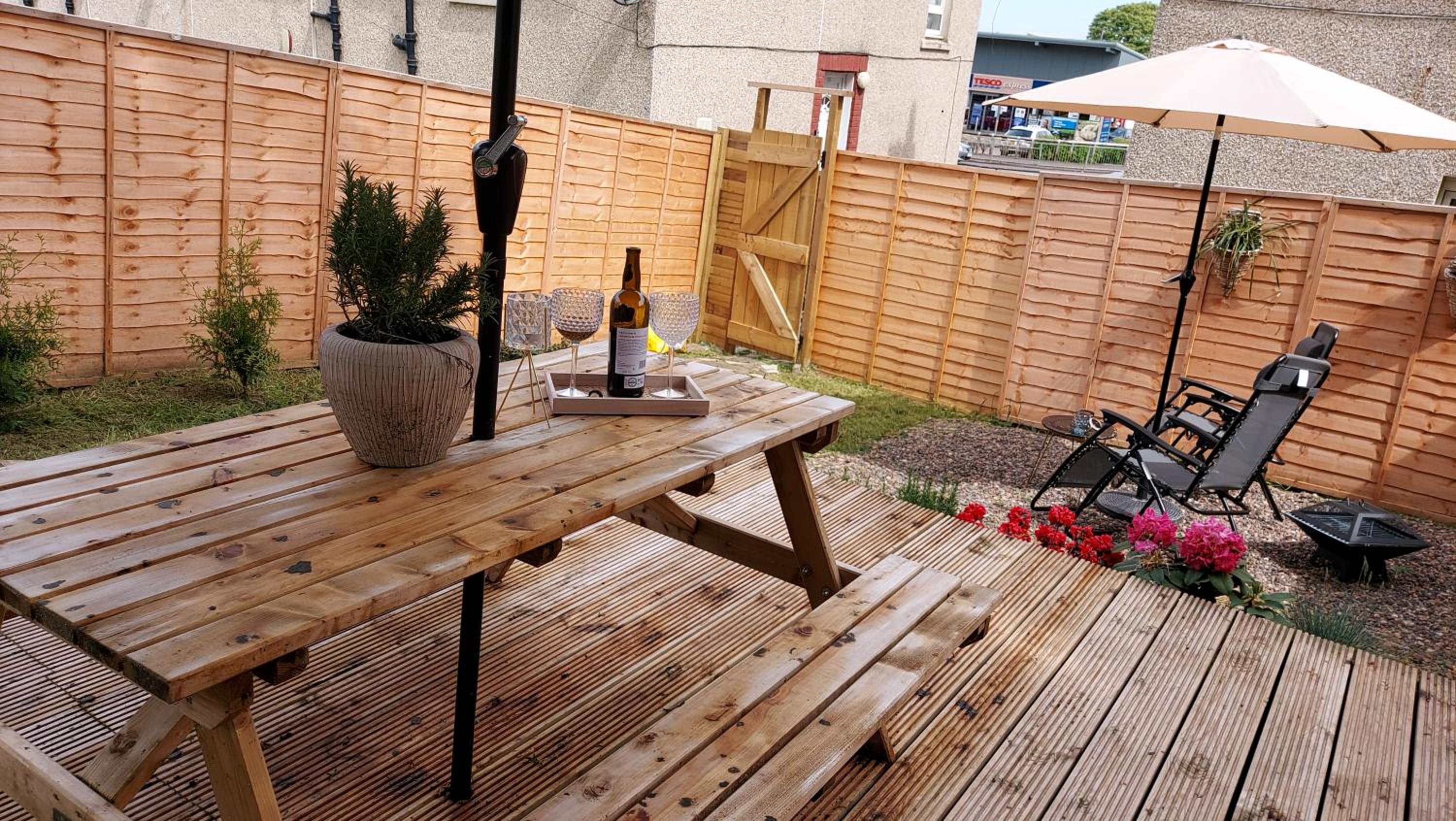 Mini hotel with home facilities in Hamilton West
