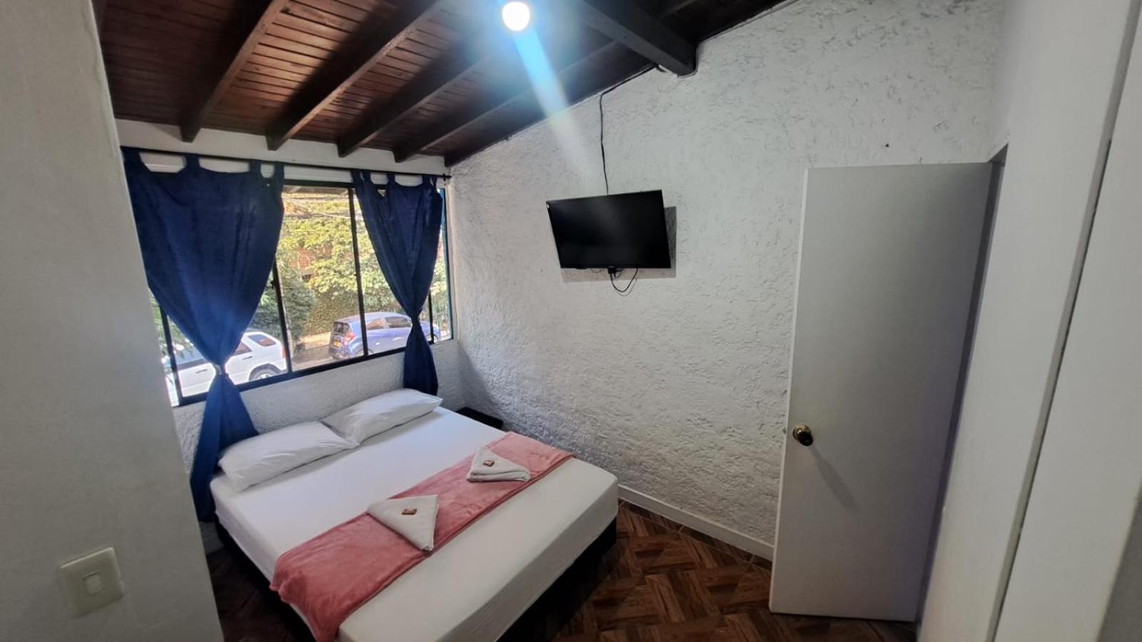 Blue Coast Hostal