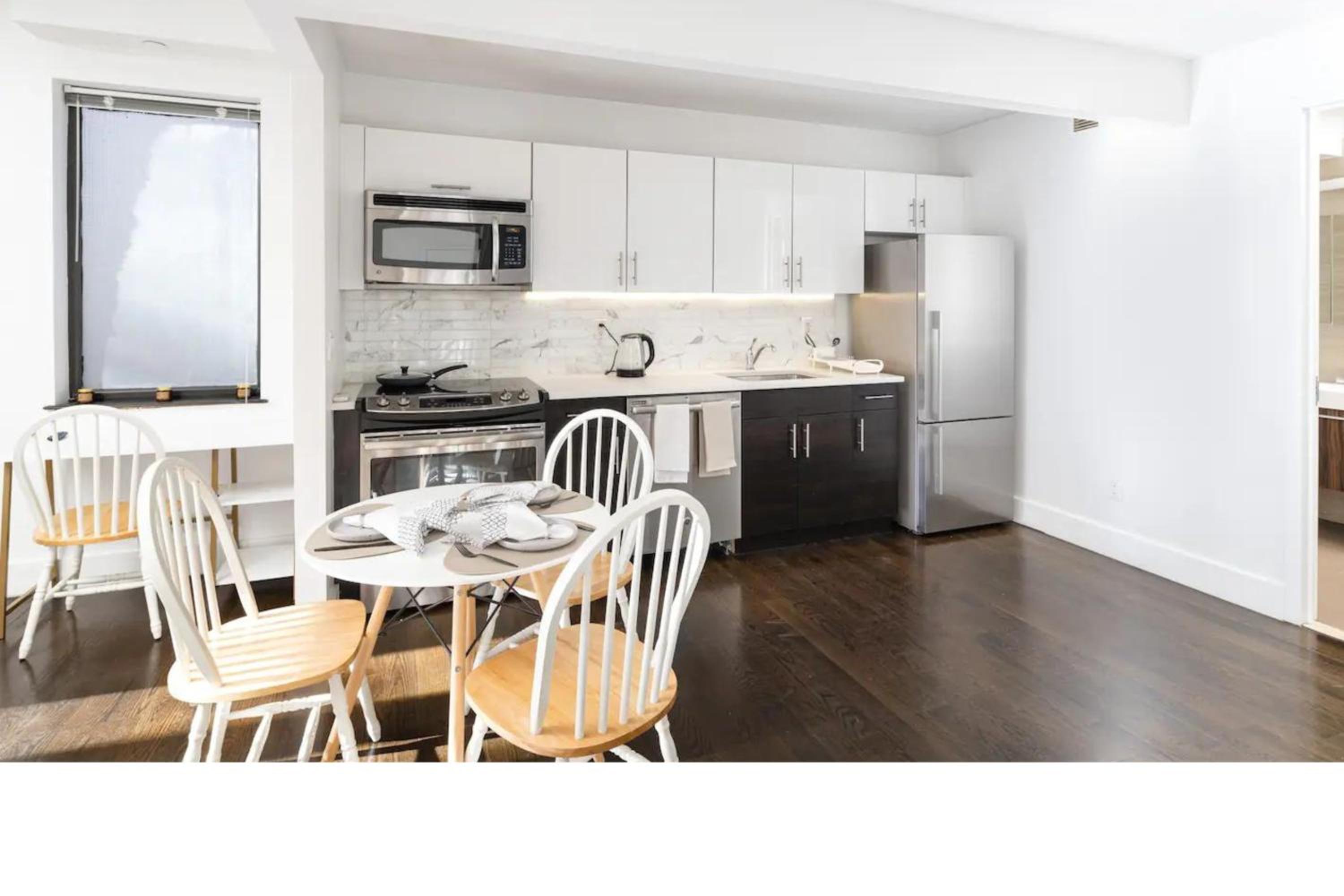 Large Upper East Side 1BD Elevator Rooftop